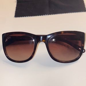 Tory Burch 7052 sunglasses
